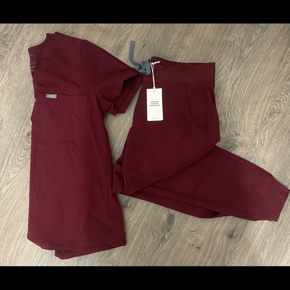 Figs Scrub Set NWT